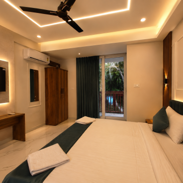 Super Deluxe Couple Room with Twin Balcony facing AmEnities and Dense Garden